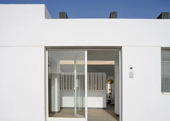 La Islena House - Near The Beach, Air-Con, Fast Wifi And Sat Tv By Lanzarote Vacation Homes