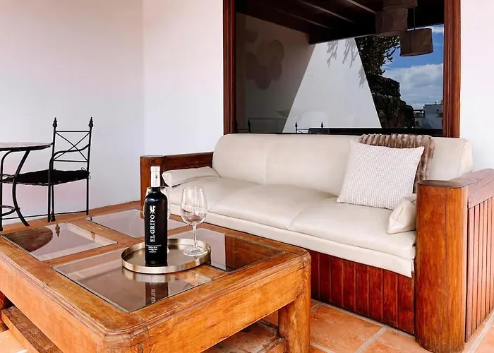 Casa Buna Colorada